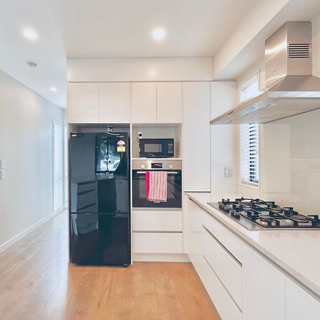 オークランド Nearly New 3Bed Townhouse 3Km To Cbdヴィラ エクステリア 写真